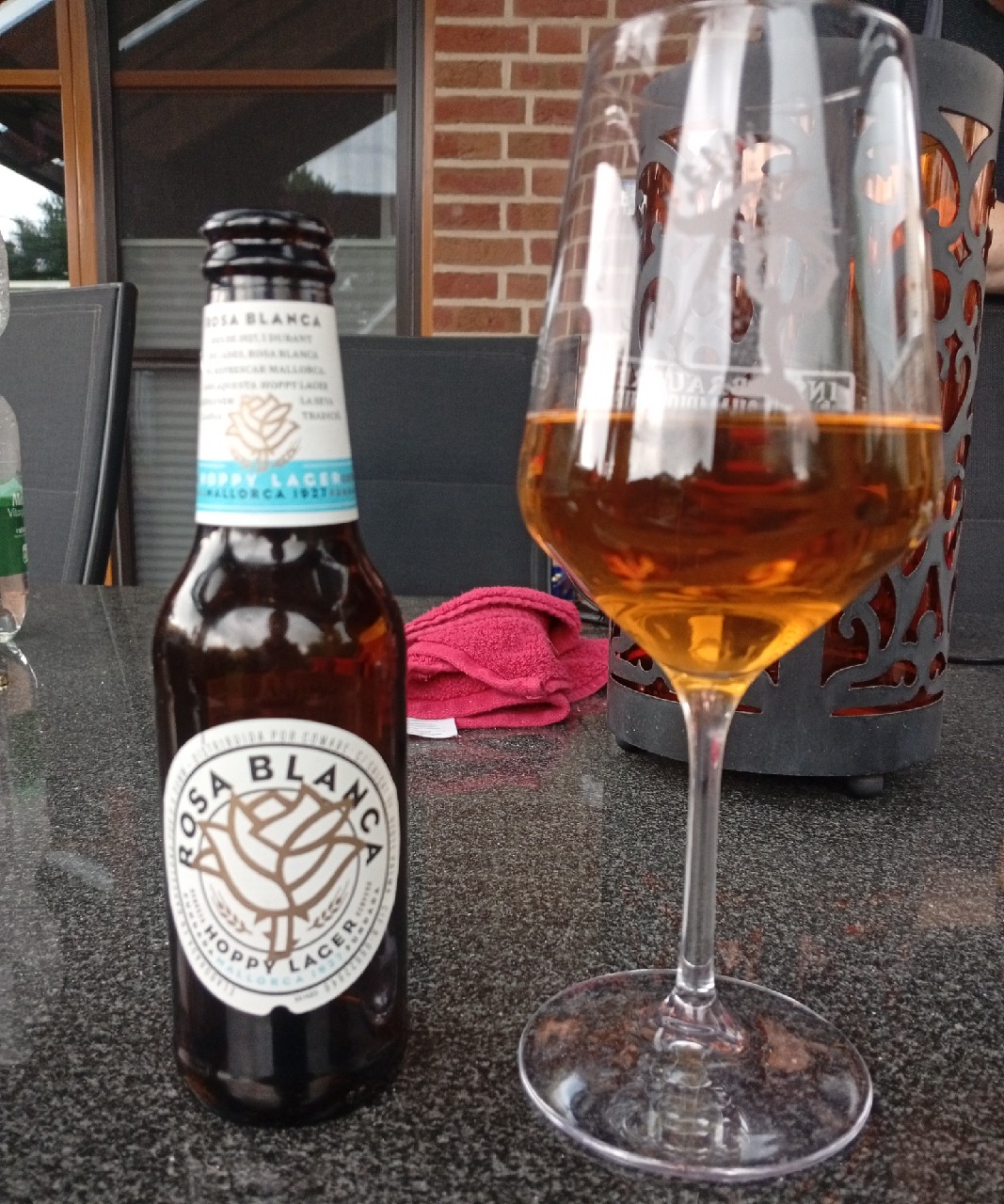 Rosa Blanca, Damm
