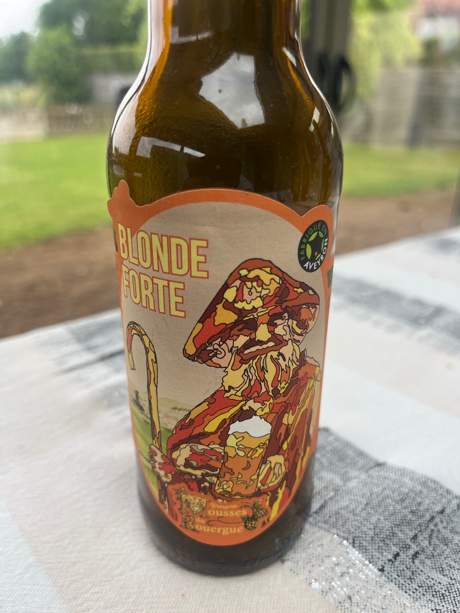 Bulle des Ruches - Blonde Forte, France