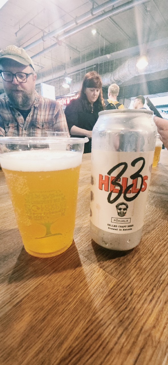 Hells 33, Estonia