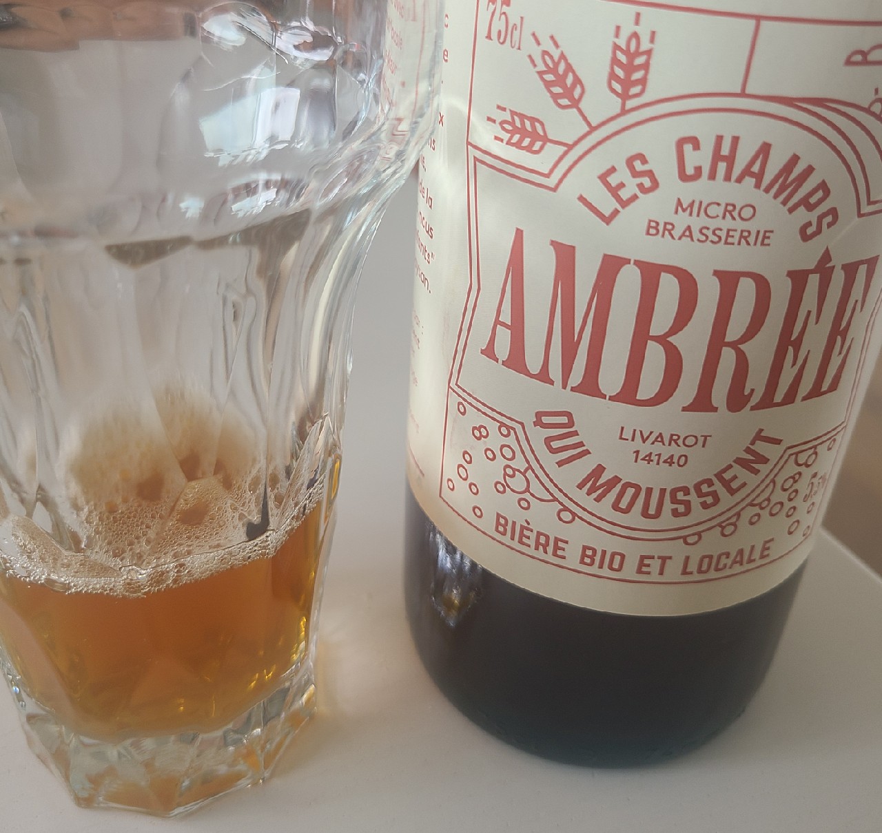 Les Champs Qui Moussent Ambrée, Les Champs Qui Moussent