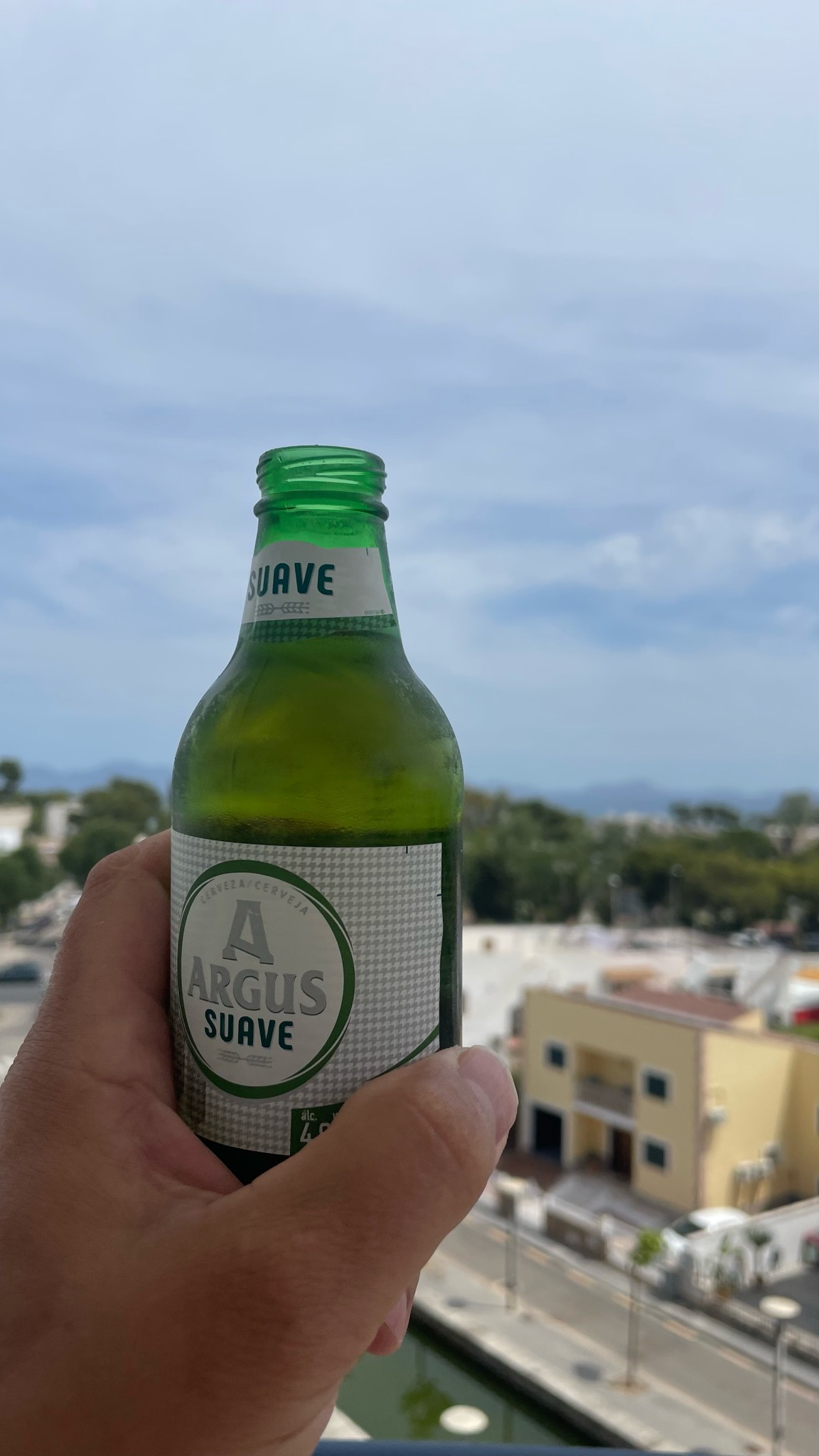 Argus Suave, Spain