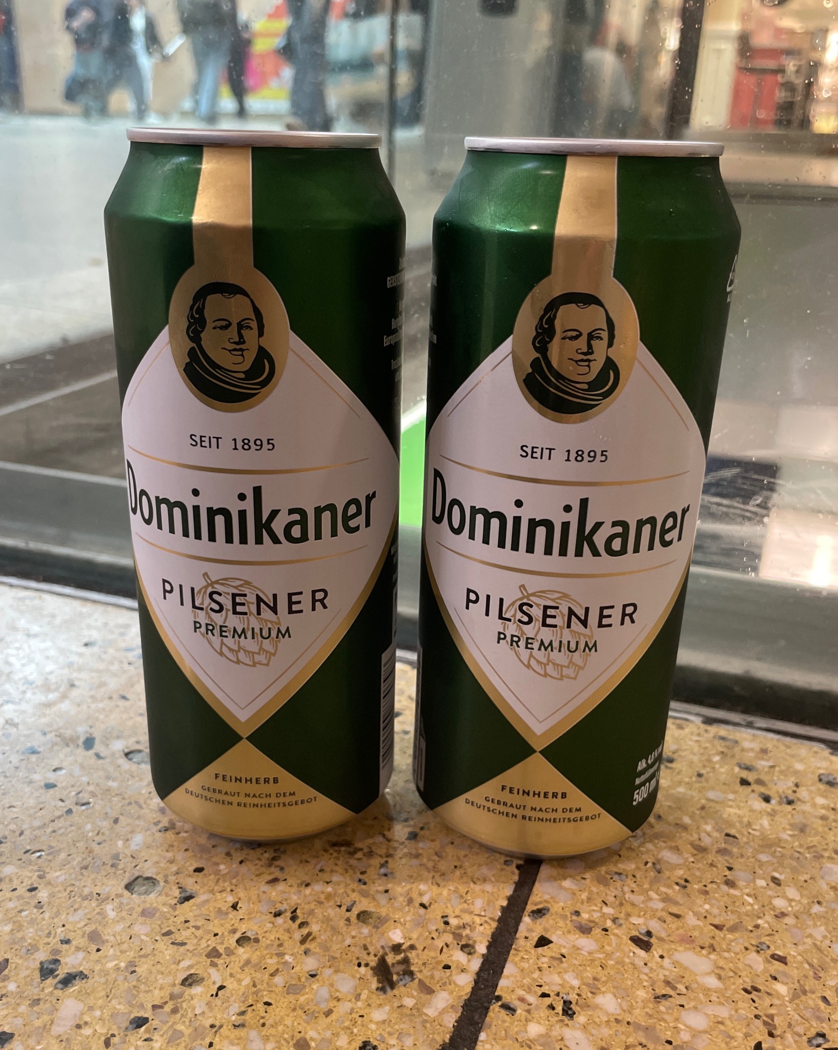 Dominikaner Pils, Burghof Vertriebs