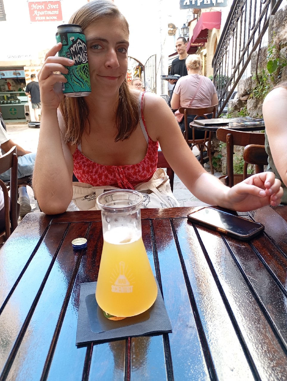 DDH Madhouse, Hungary