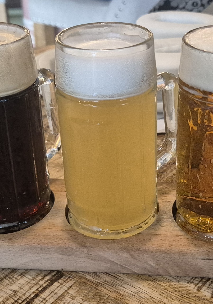 Fabrika W12 Weizen, Fabrika Beer Pub