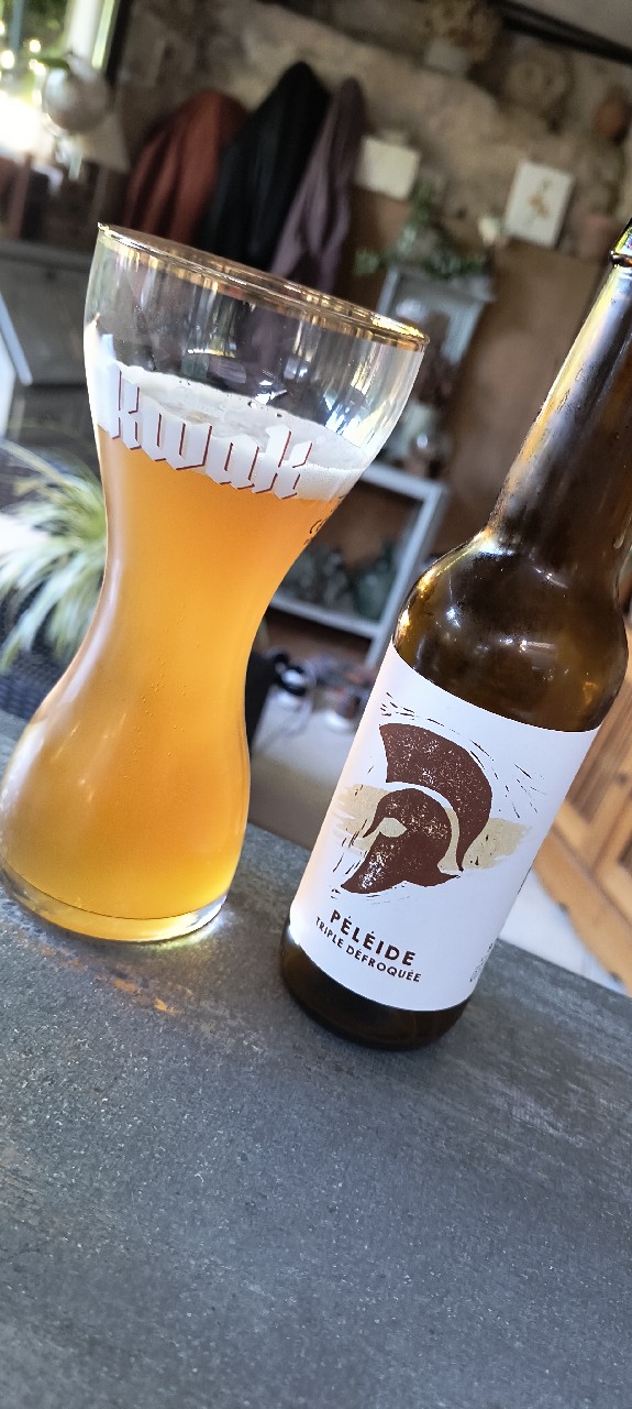 Péléide - Triple Défroquée, France