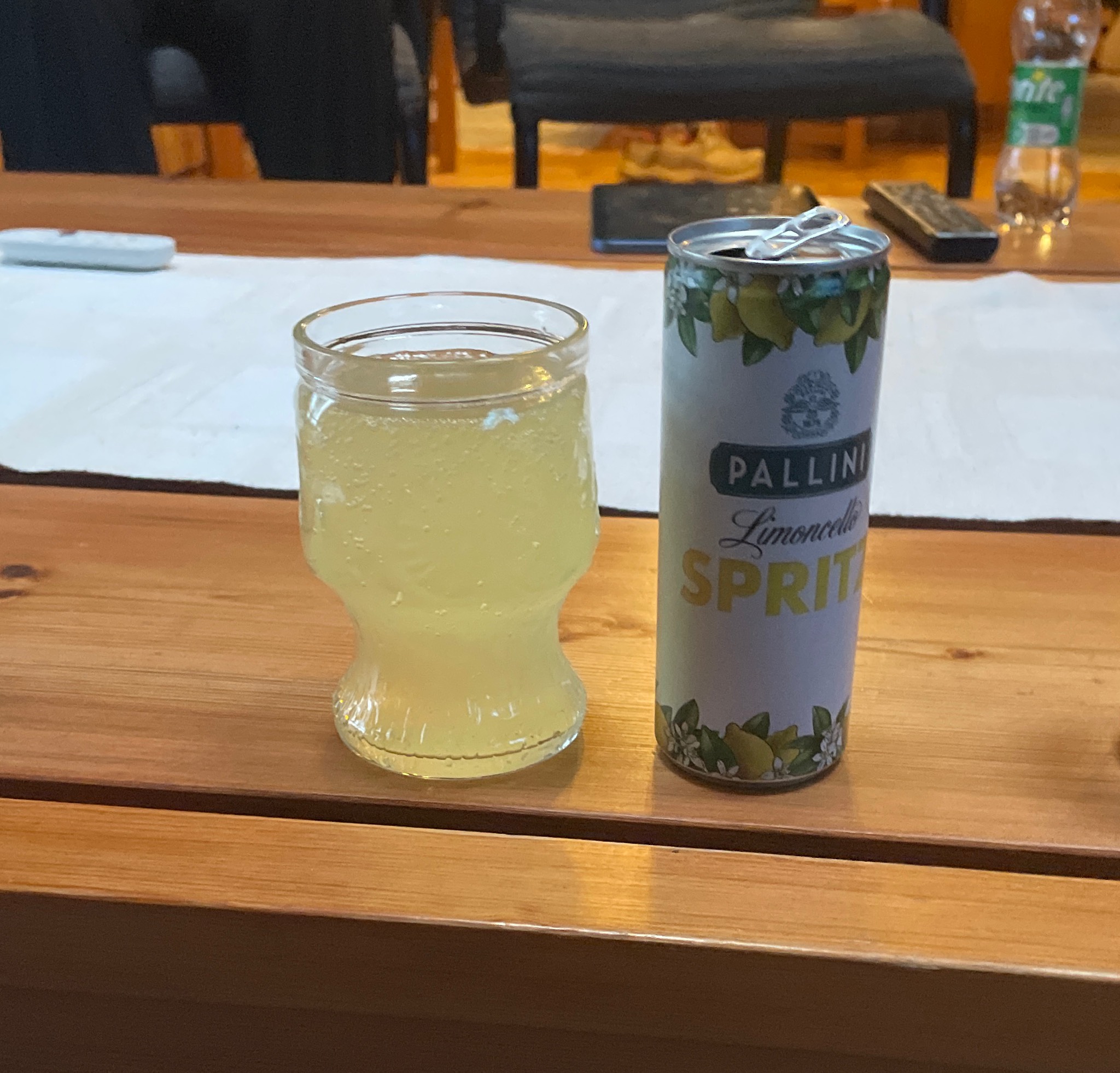 Limoncello Spritz, Pallini