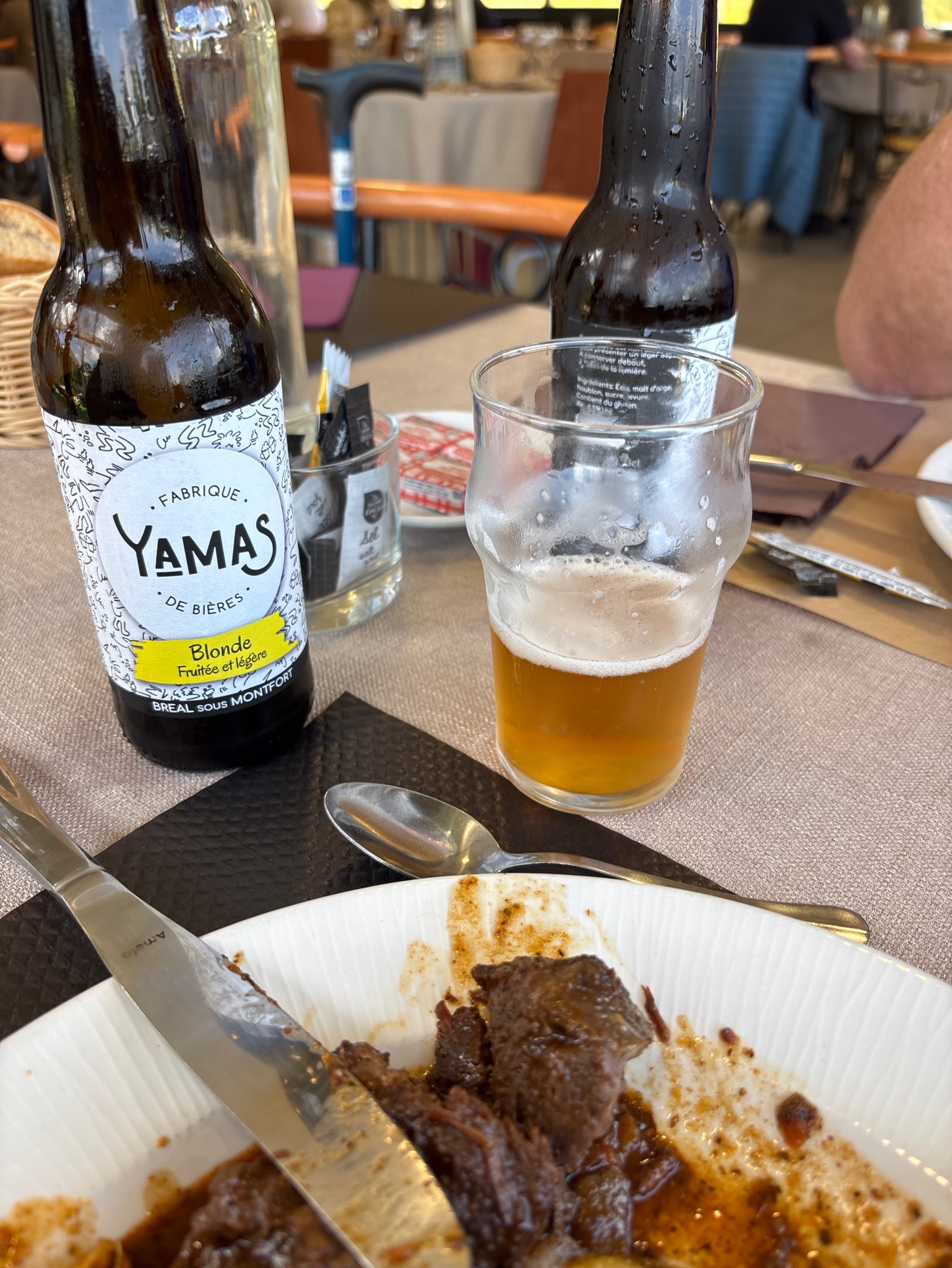 Yamas Blonde, Brasserie Yamas