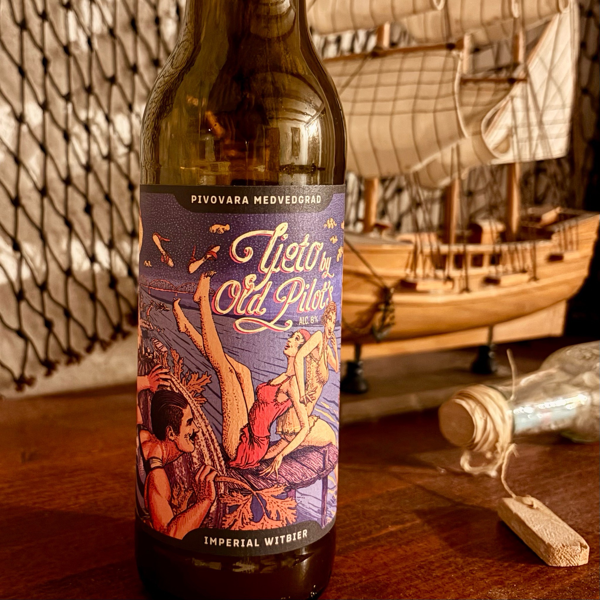 Ljeto by Old Pilot, The Medvedgrad Brewery / Pivovara Medvedgrad