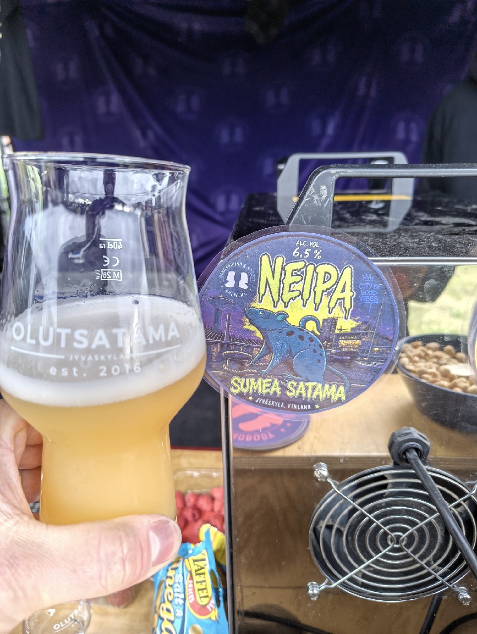 Sumea Satama, Hangaround & Nobody Brewing