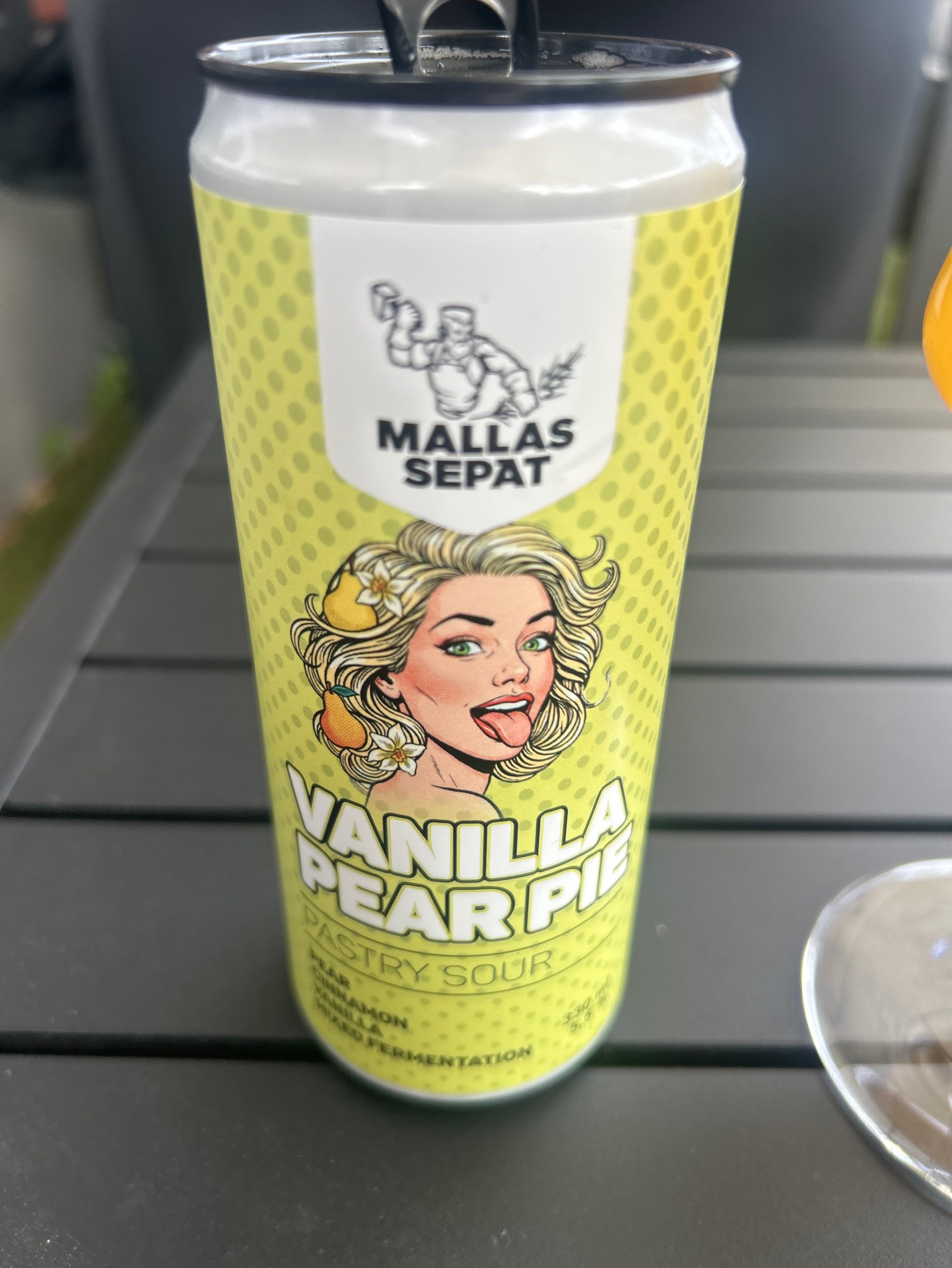 Vanilla Pear Pie, Finland