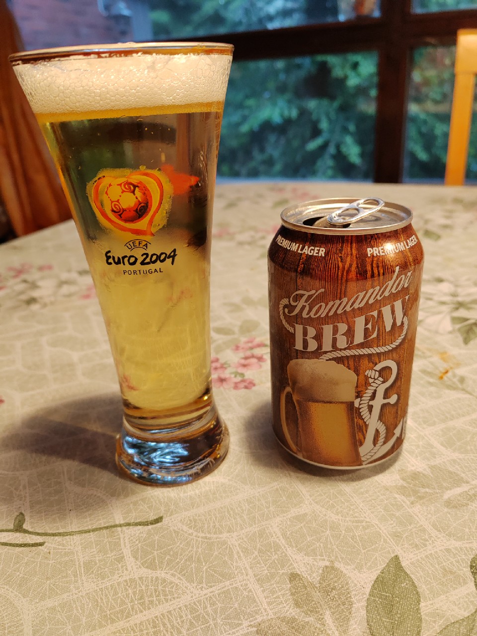 Komandor Brew, Estonia