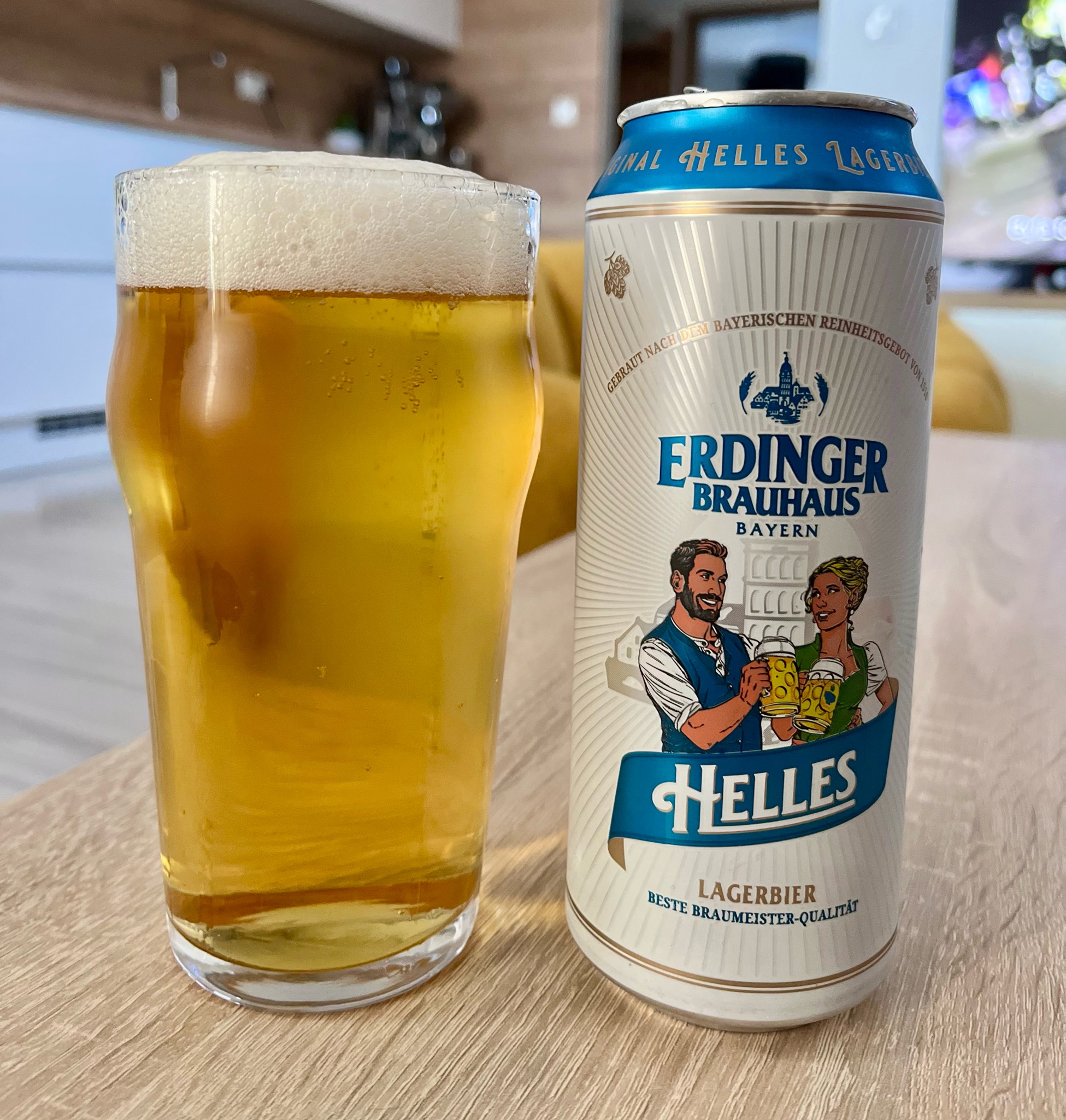 Erdinger Helles Lagerbier, Erdinger Weissbräu