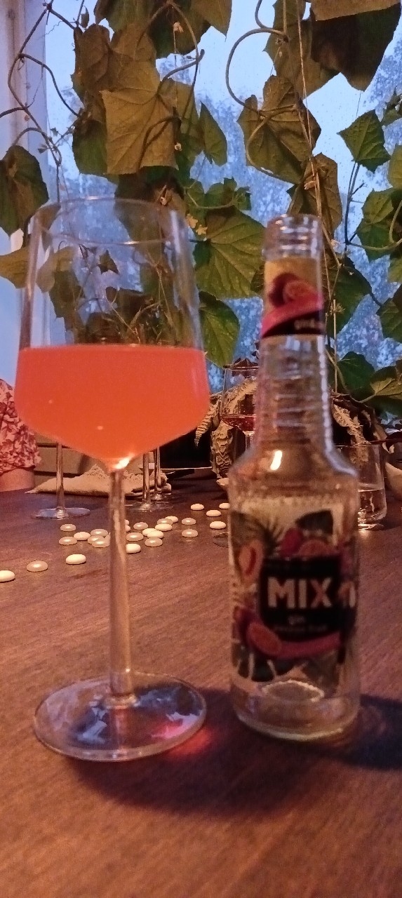 Mix Gin & Passion fruit, MV Group Production