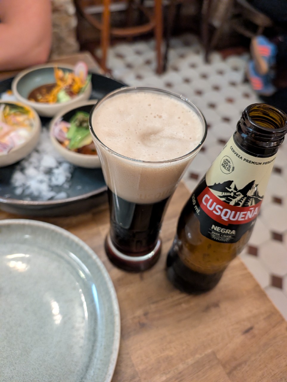 Cusqueña Negra / Dark Lager, Unión de Cervecerías Peruanas Backus y Johnston (ABInBev)