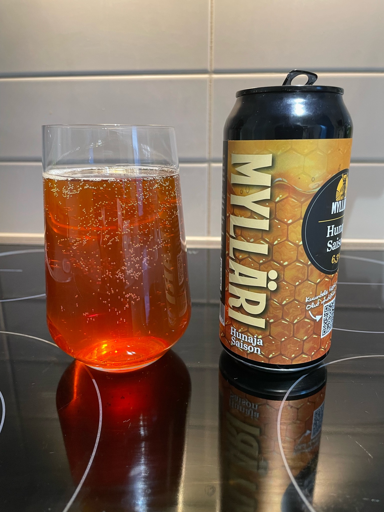 Mylläri Hunaja Saison, Finland