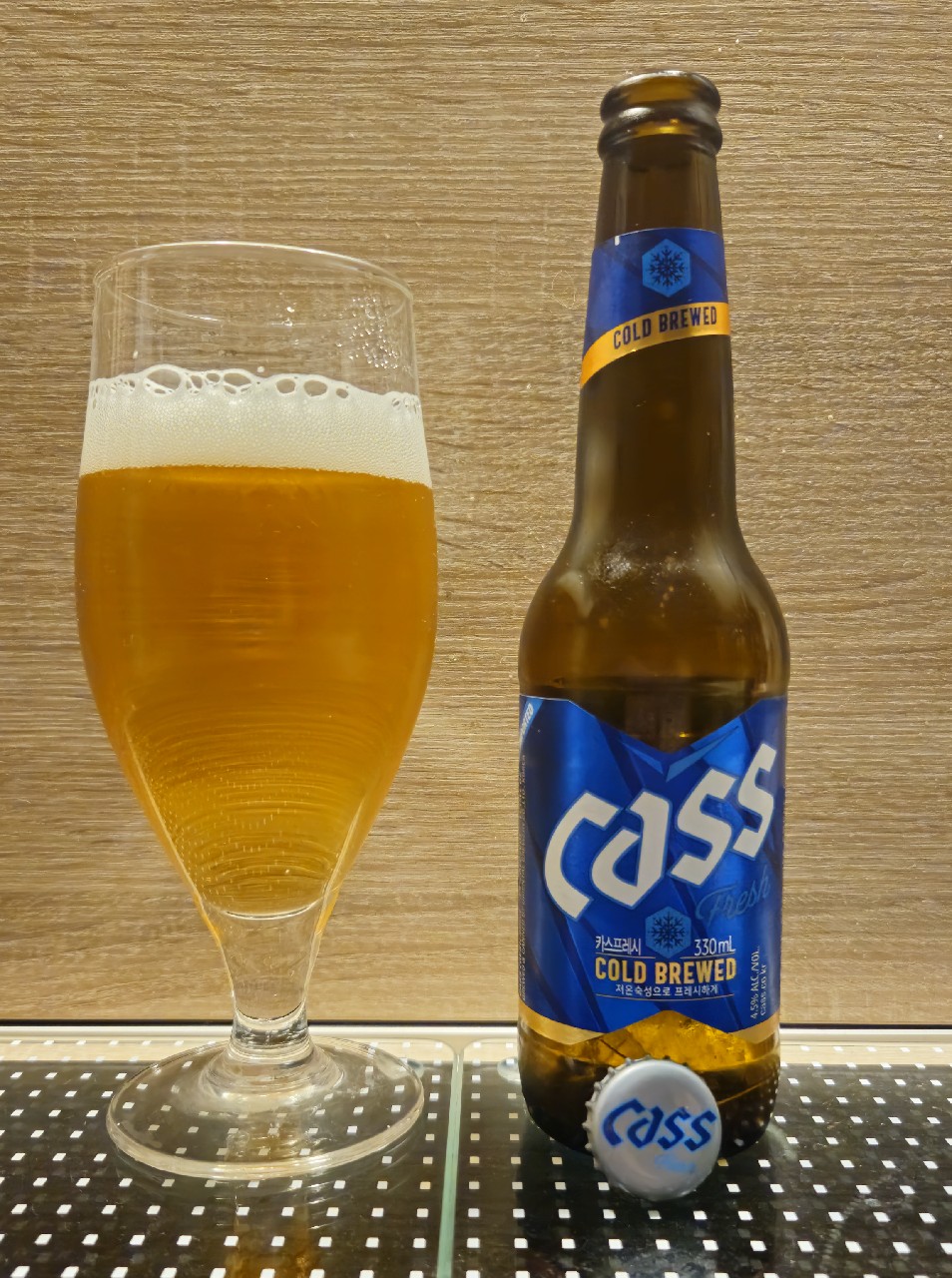 Cass Fresh, Oriental Brewery (AB-InBev)