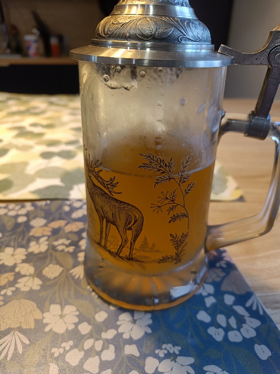 Kaks Päällä, Finland