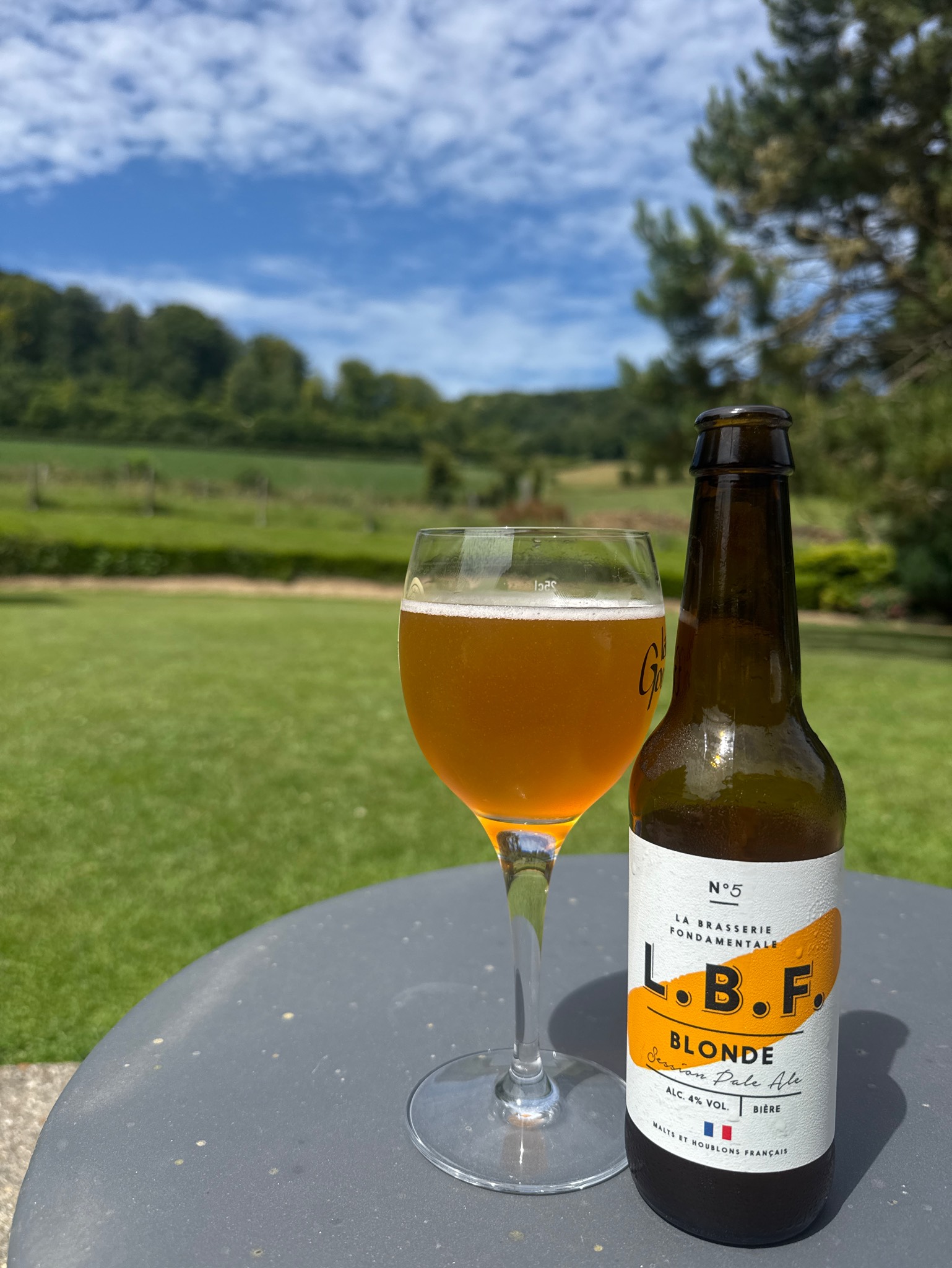 L.B.F. Blonde, France