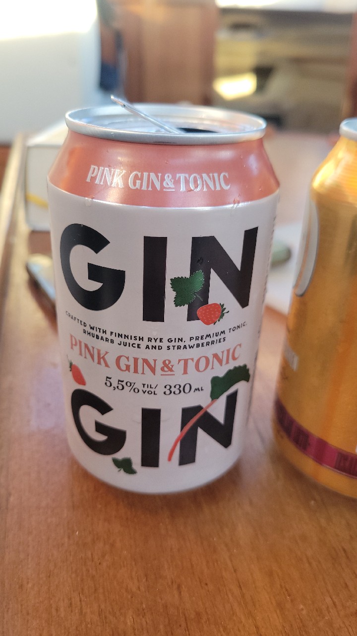 Pink Gin & Tonic, Finland