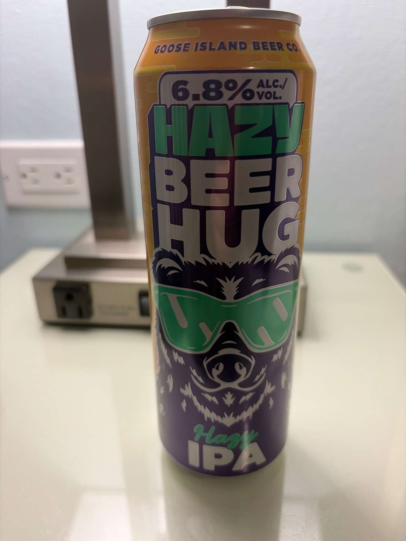 Hazy Beer Hug, Goose Island Beer Company (AB-InBev)