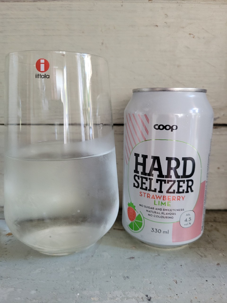 Rainbow Strawberry & Lime Hard Seltzer, Finland