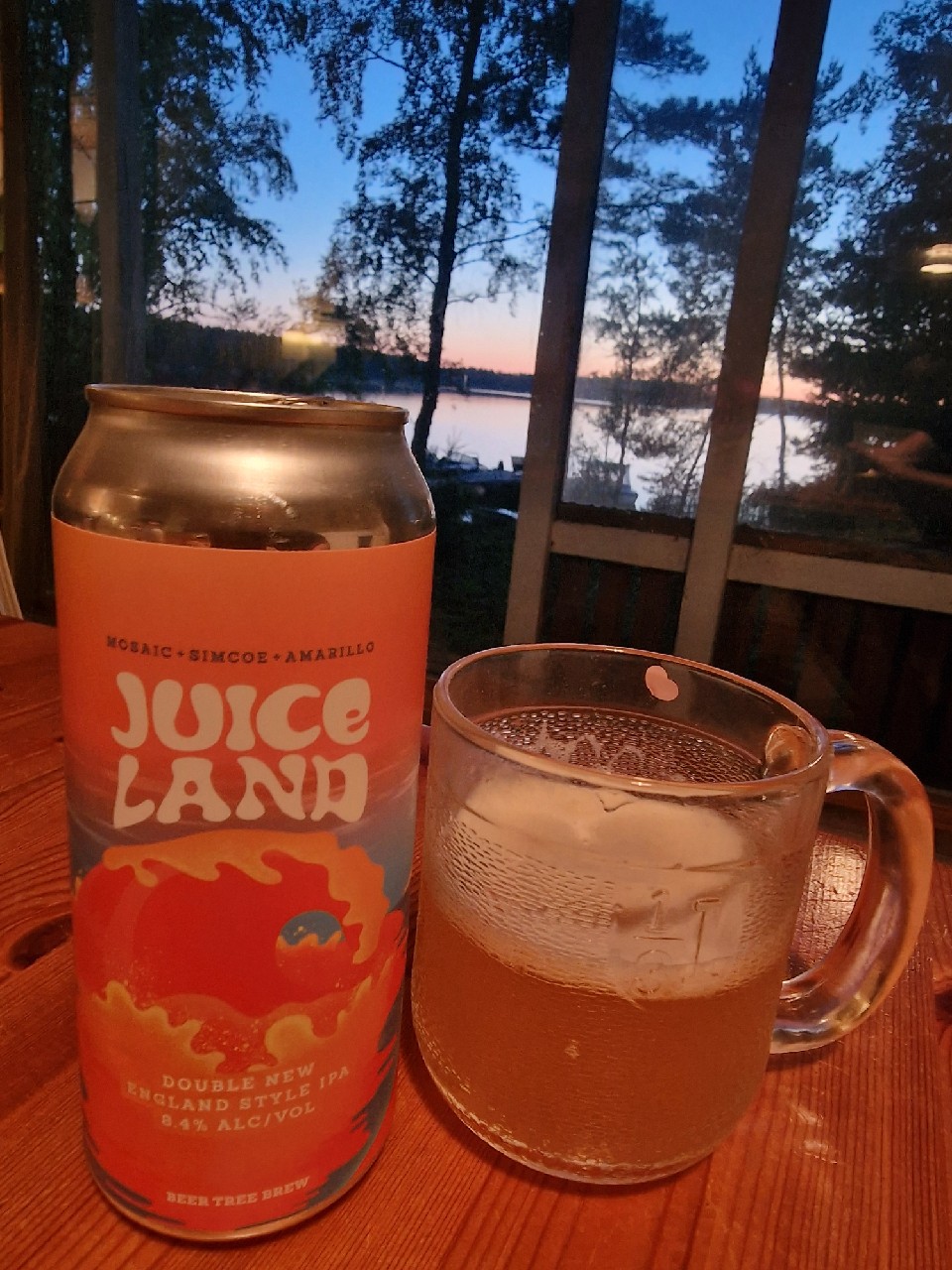 Juice land (Mosaic, Simcoe, Amarillo), Beer Tree Brew Co.