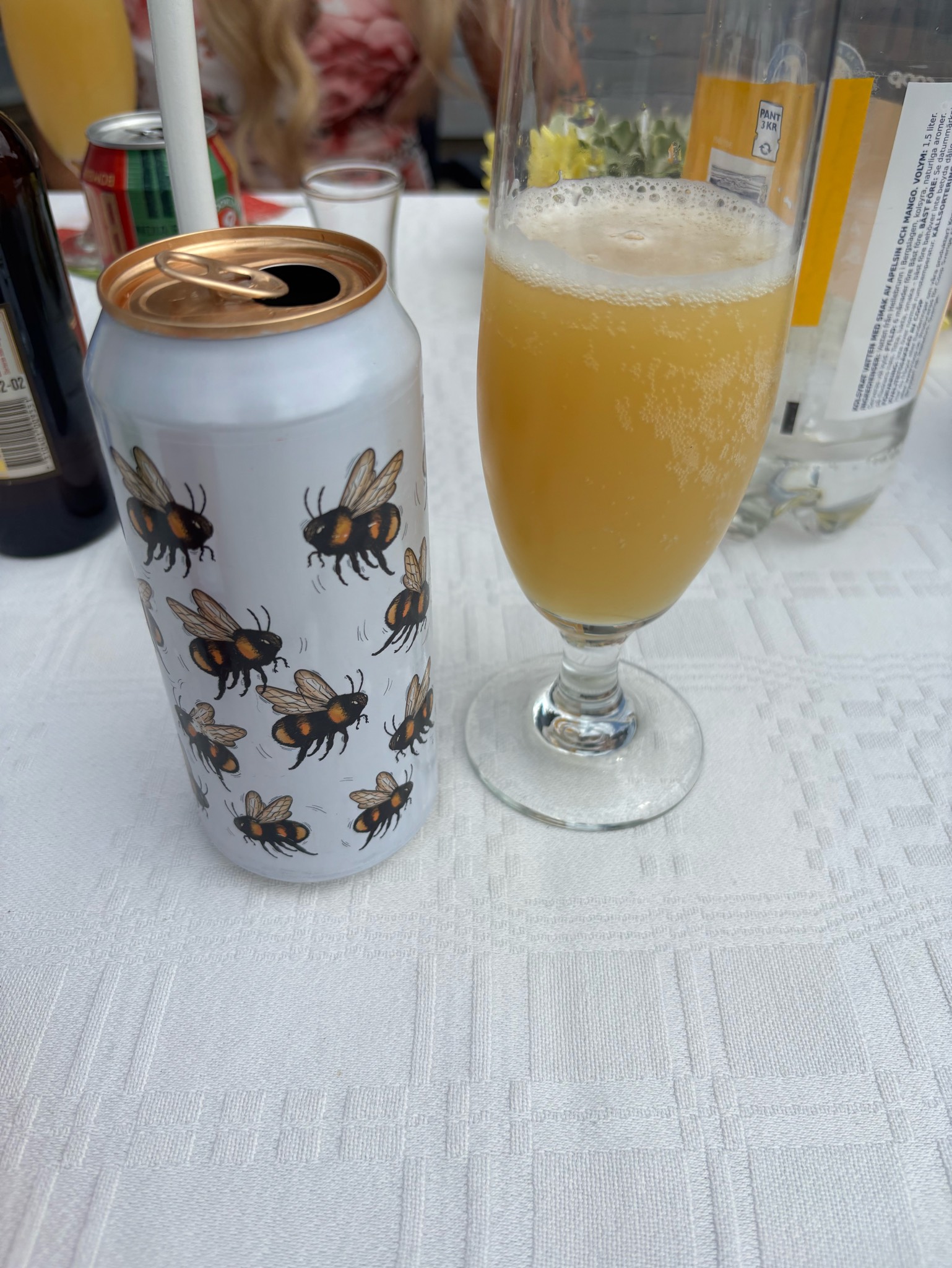 Golden buzz, Sweden