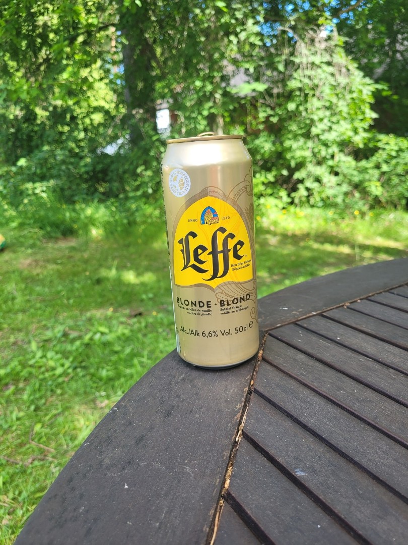 Leffe Blonde | Blond, Abbaye de Leffe (AB InBev)