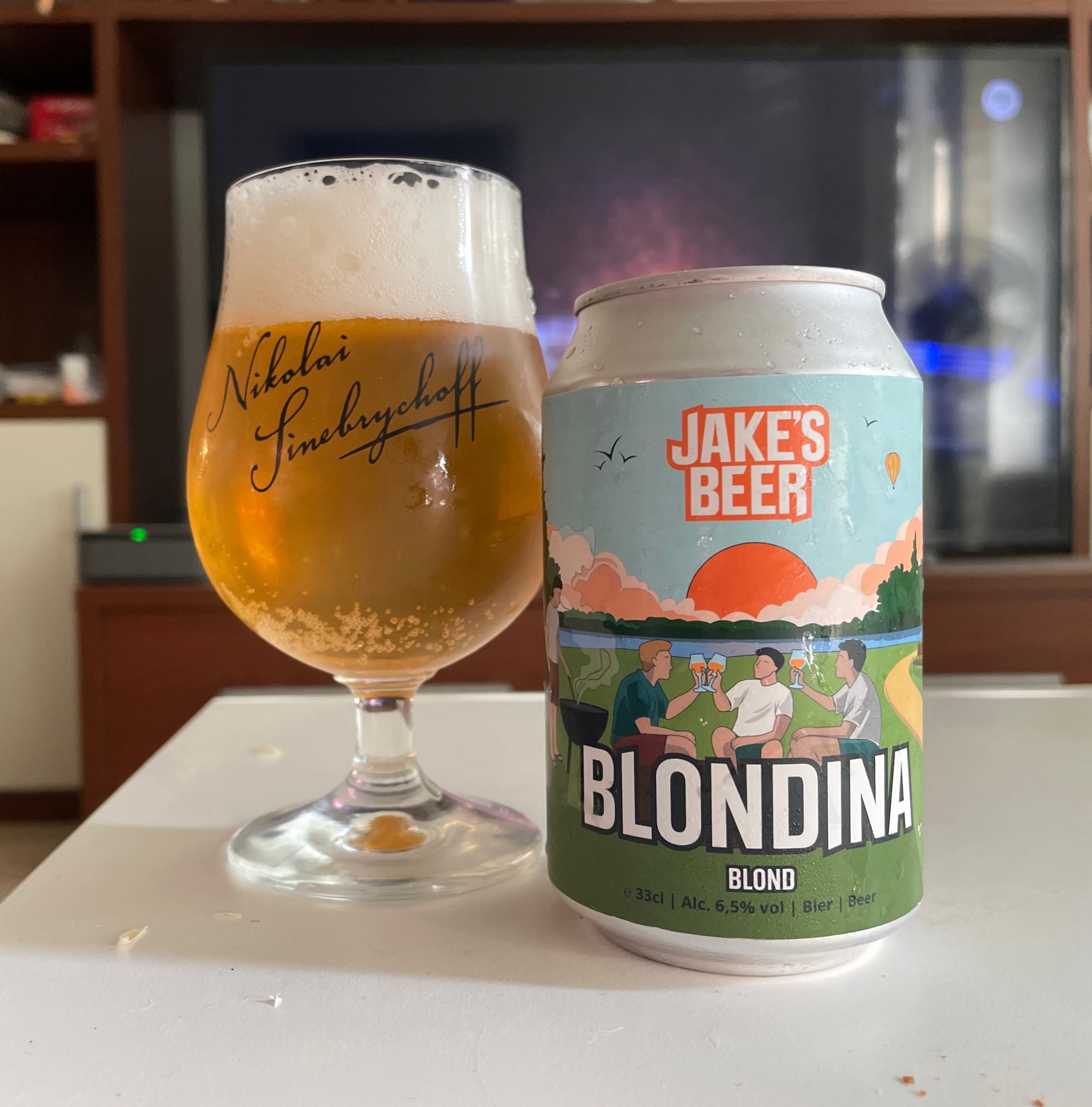 blondina, Jake's beer