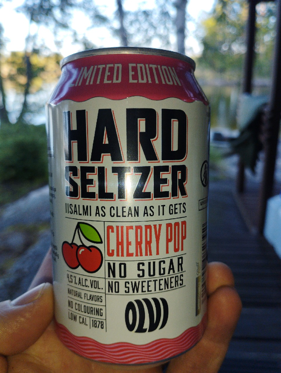 Hard Seltzer Cherry Pop, Finland