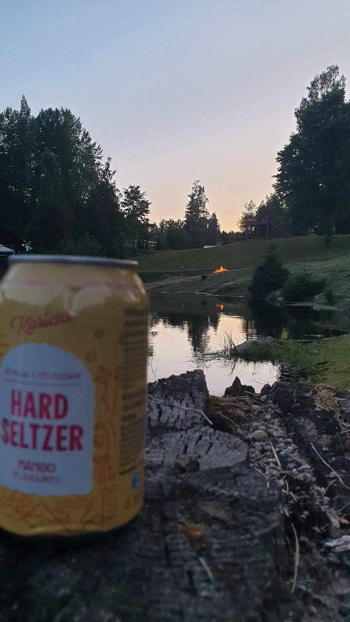 Karlens Vodka Hard Seltzer Mango, Finland