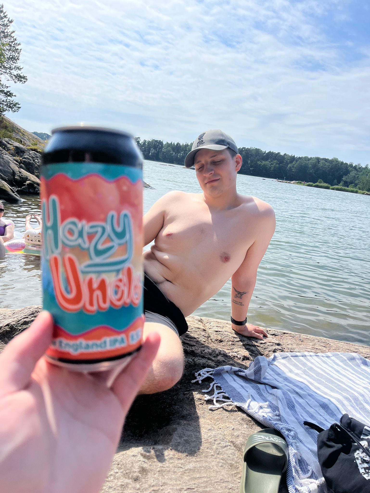 Hazy Uncle, Finland