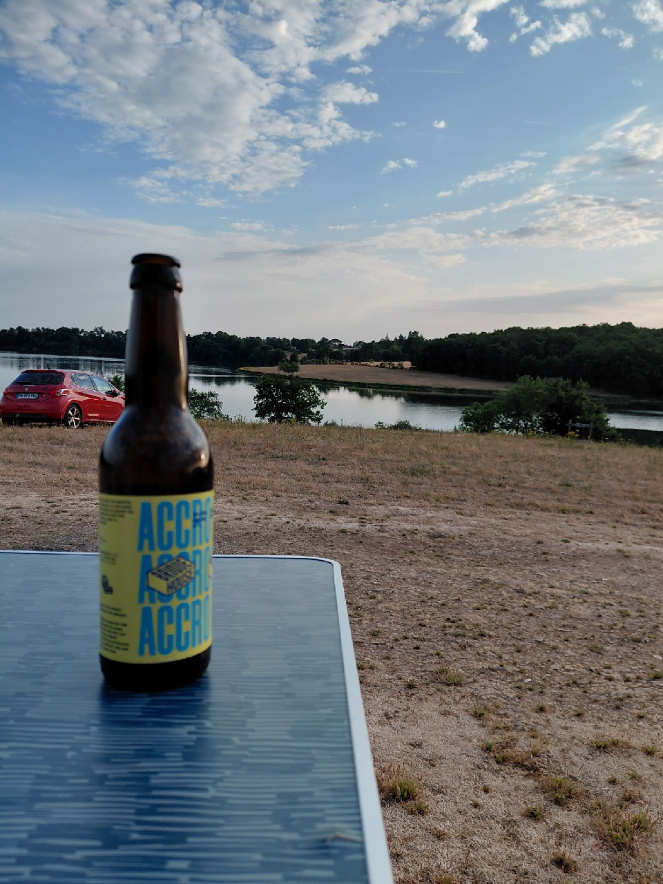 Accro Blanche, Brique House Brewery