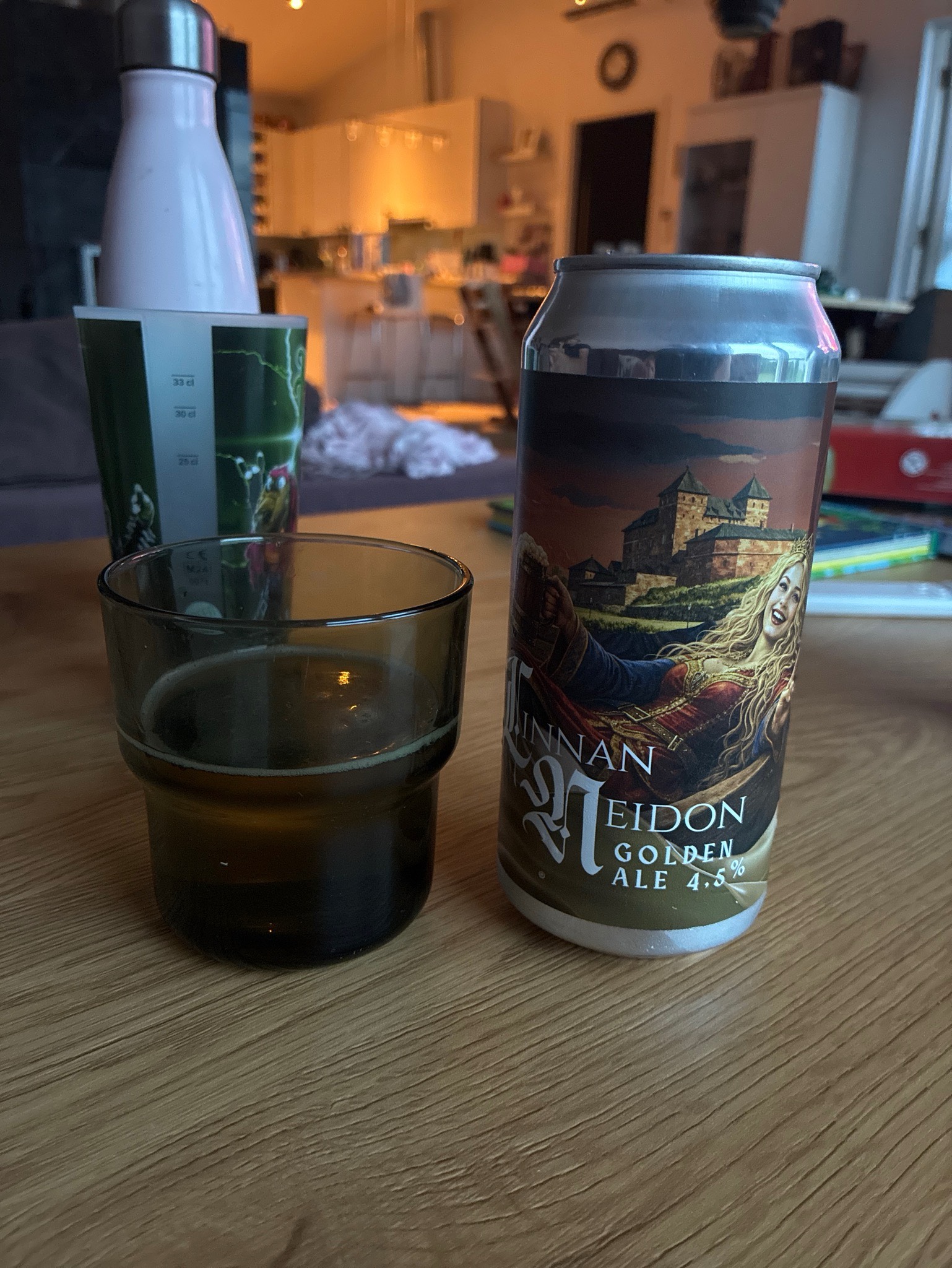 linnan neidon golden ale, Finland