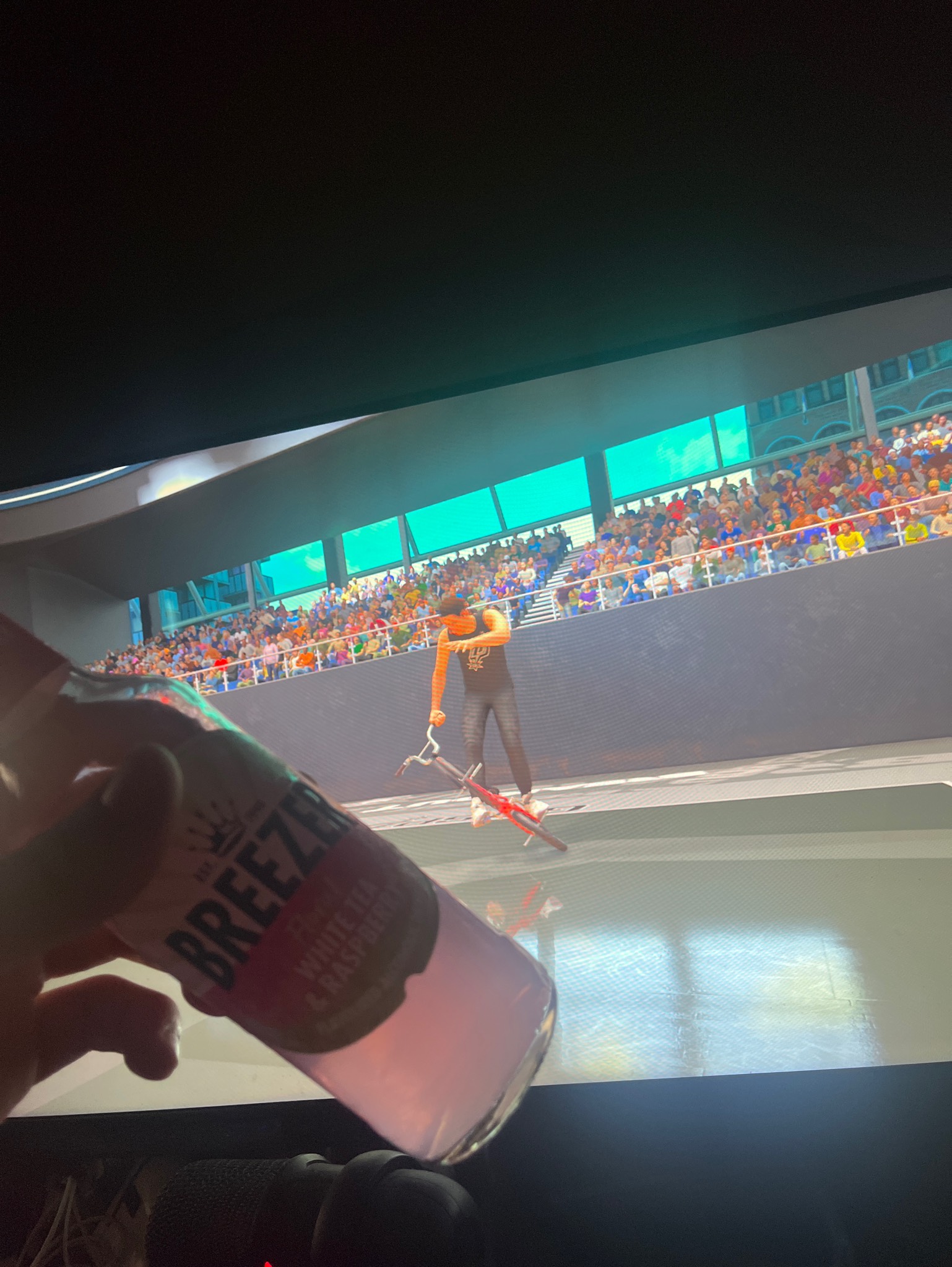 Breezer White Tea & Raspberry, Bacardi