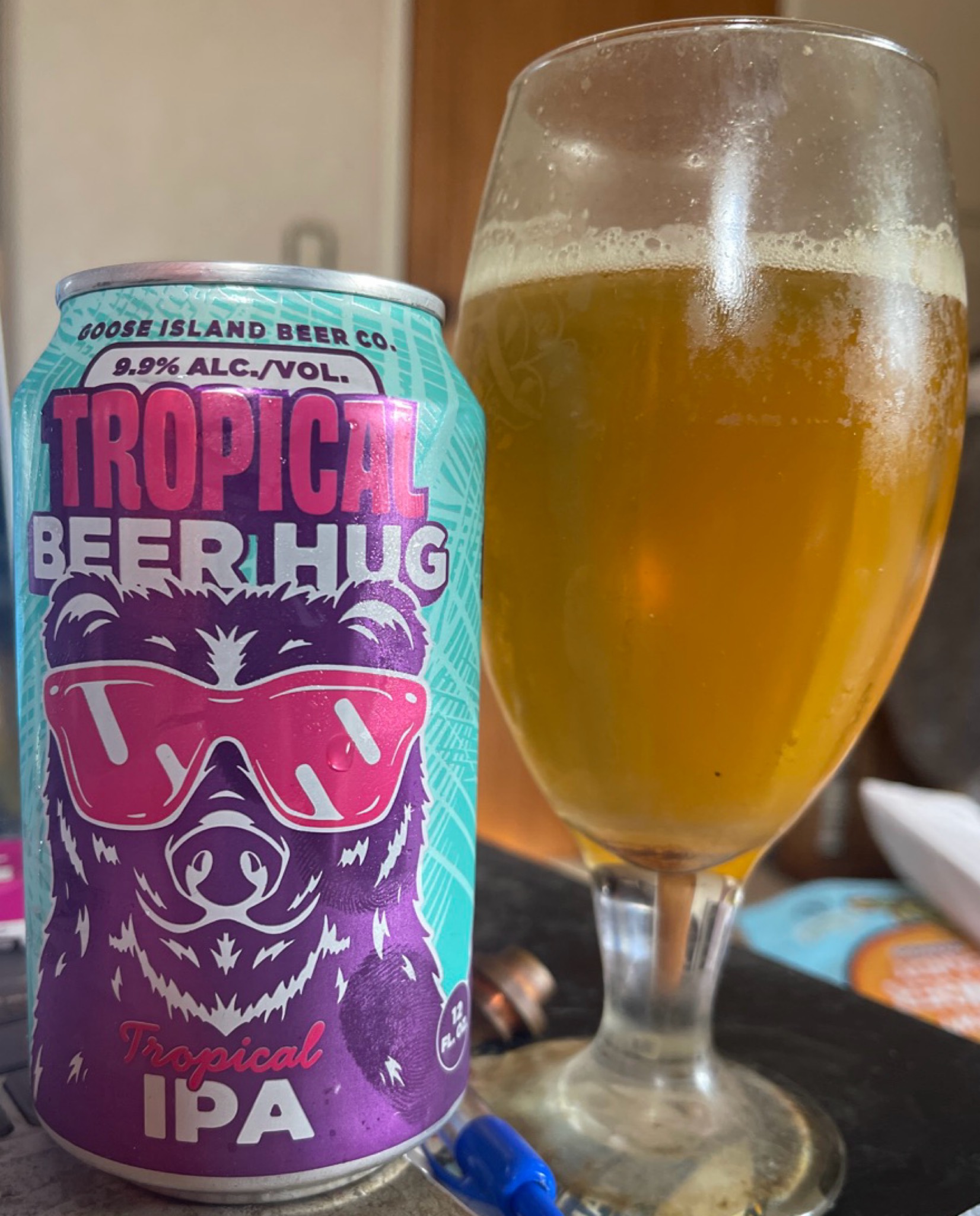Tropical Beer Hug, Goose Island Beer Company (AB-InBev)