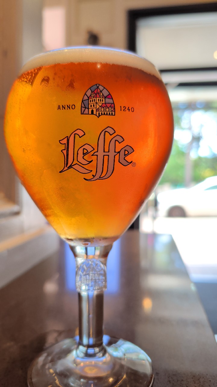 Leffe Blonde | Blond, Abbaye de Leffe (AB InBev)