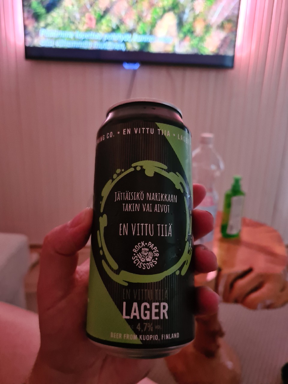En Vittu Tiiä, Finland