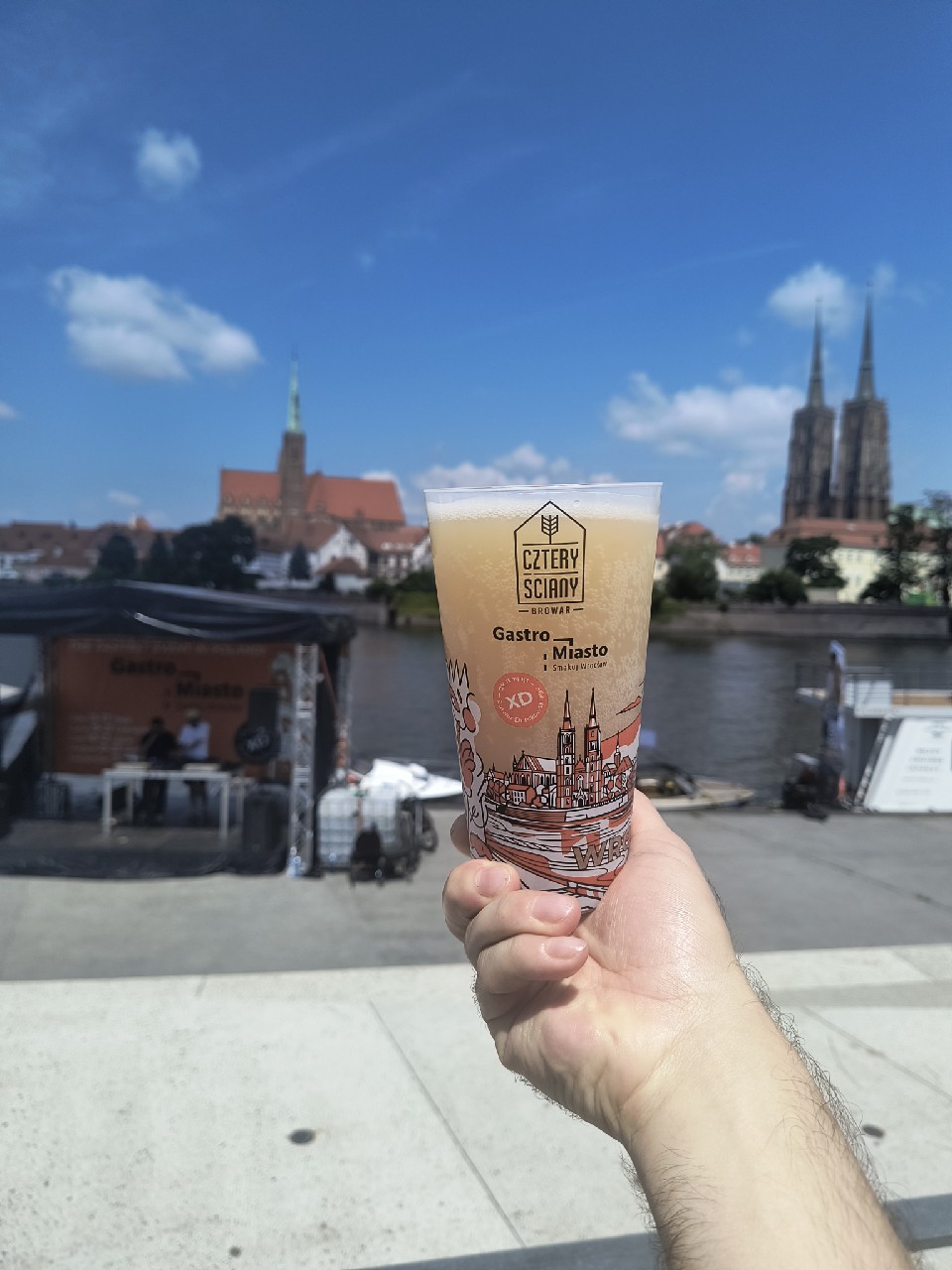 Mundial, Cztery Ściany / Four Walls Brewery