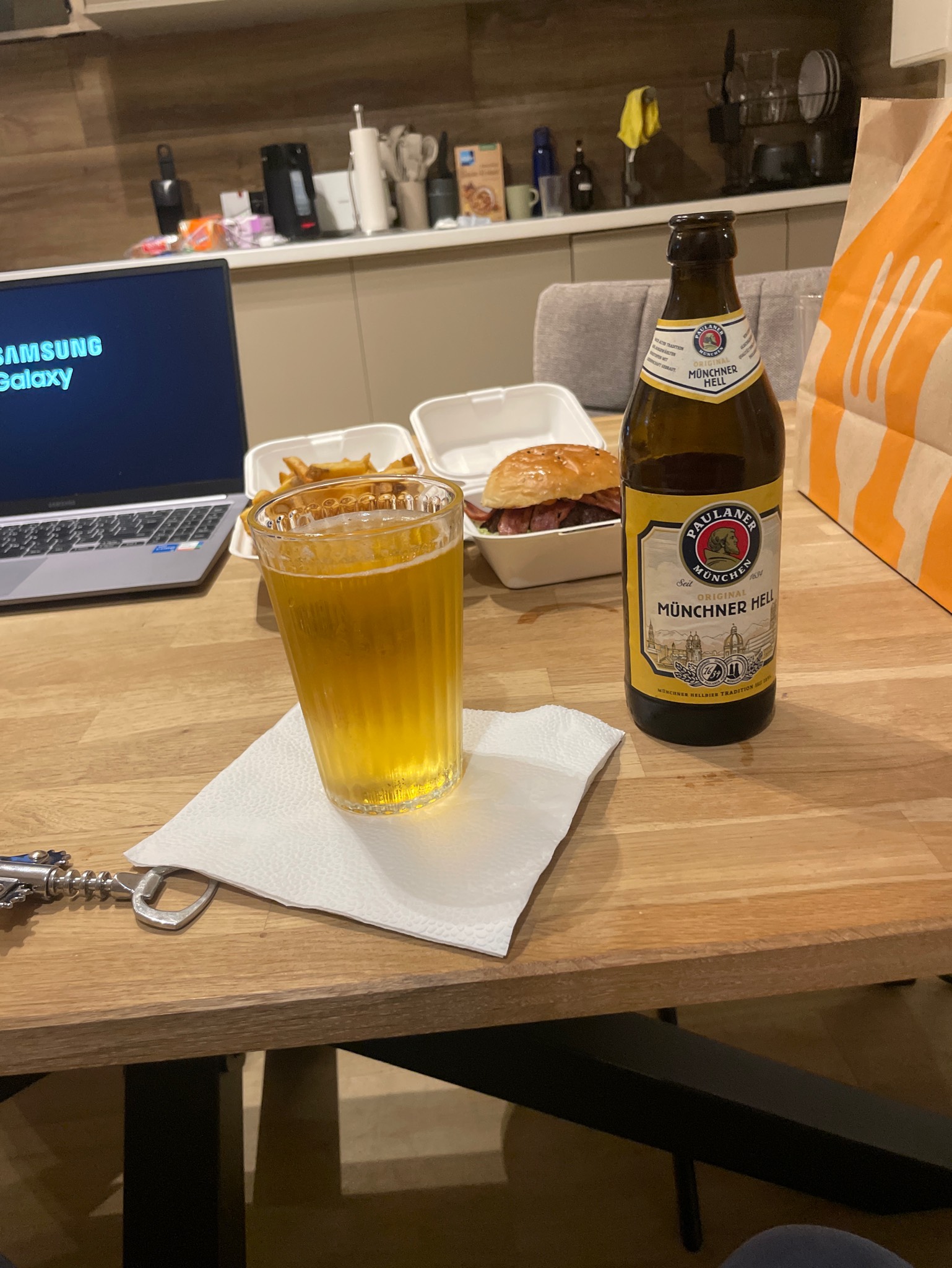 Paulaner Münchner Hell / Münchner Lager / Original Munich Lager, Paulaner Brauerei