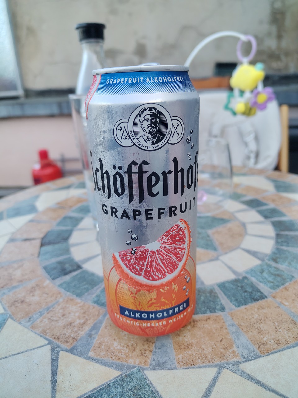 Schöfferhofer Grapefruit Alkoholfrei, Schöfferhofer Weizenbier GmbH (Radeberger Gruppe)