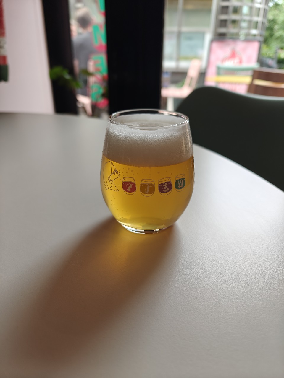 Helles de Foudre, Canada