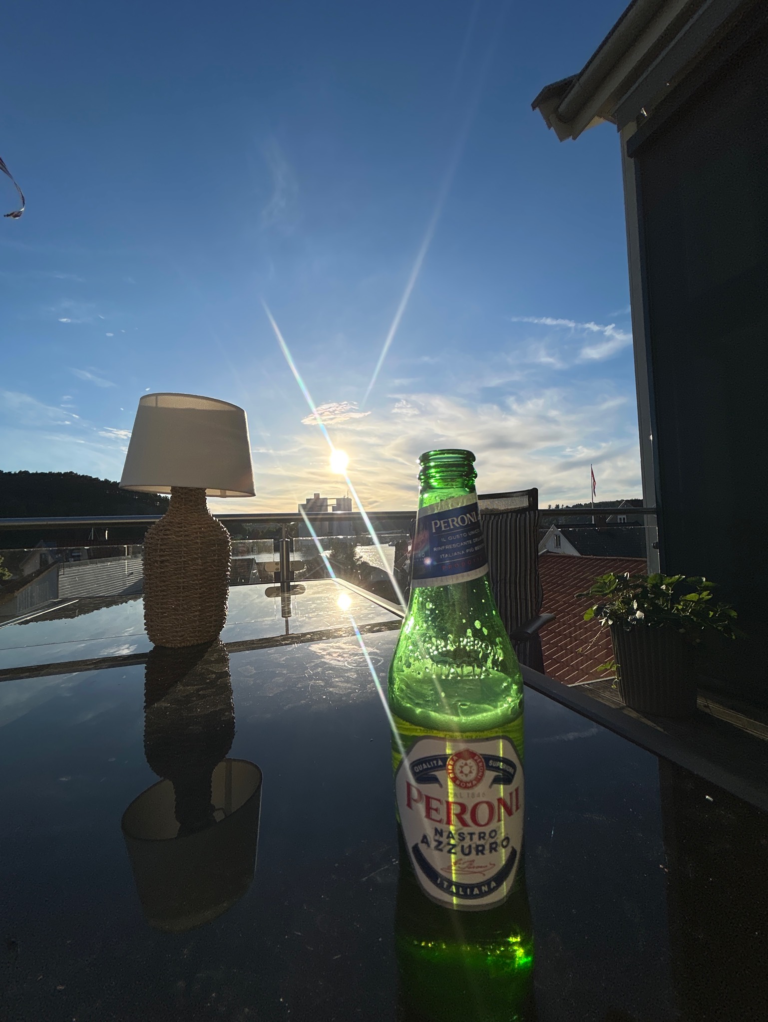 Nastro Azzurro 4.6%, Birra Peroni (Asahi Breweries)