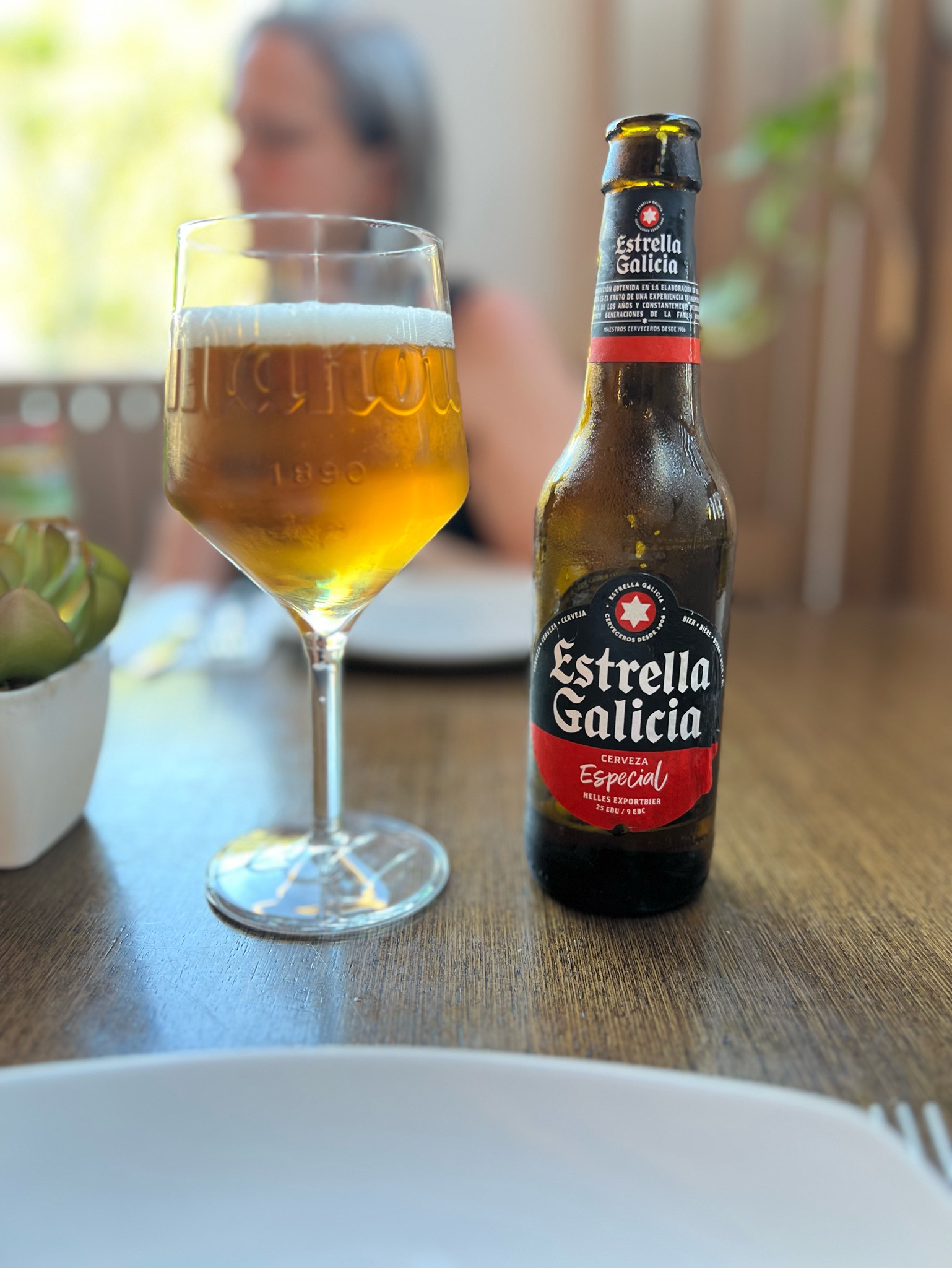 Estrella Galicia Especial, Hijos de Rivera, S.A.U.