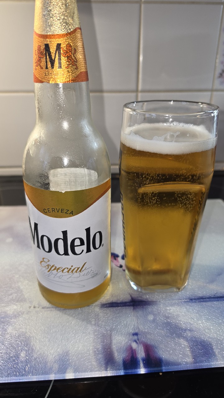 Modelo Especial, Mexico
