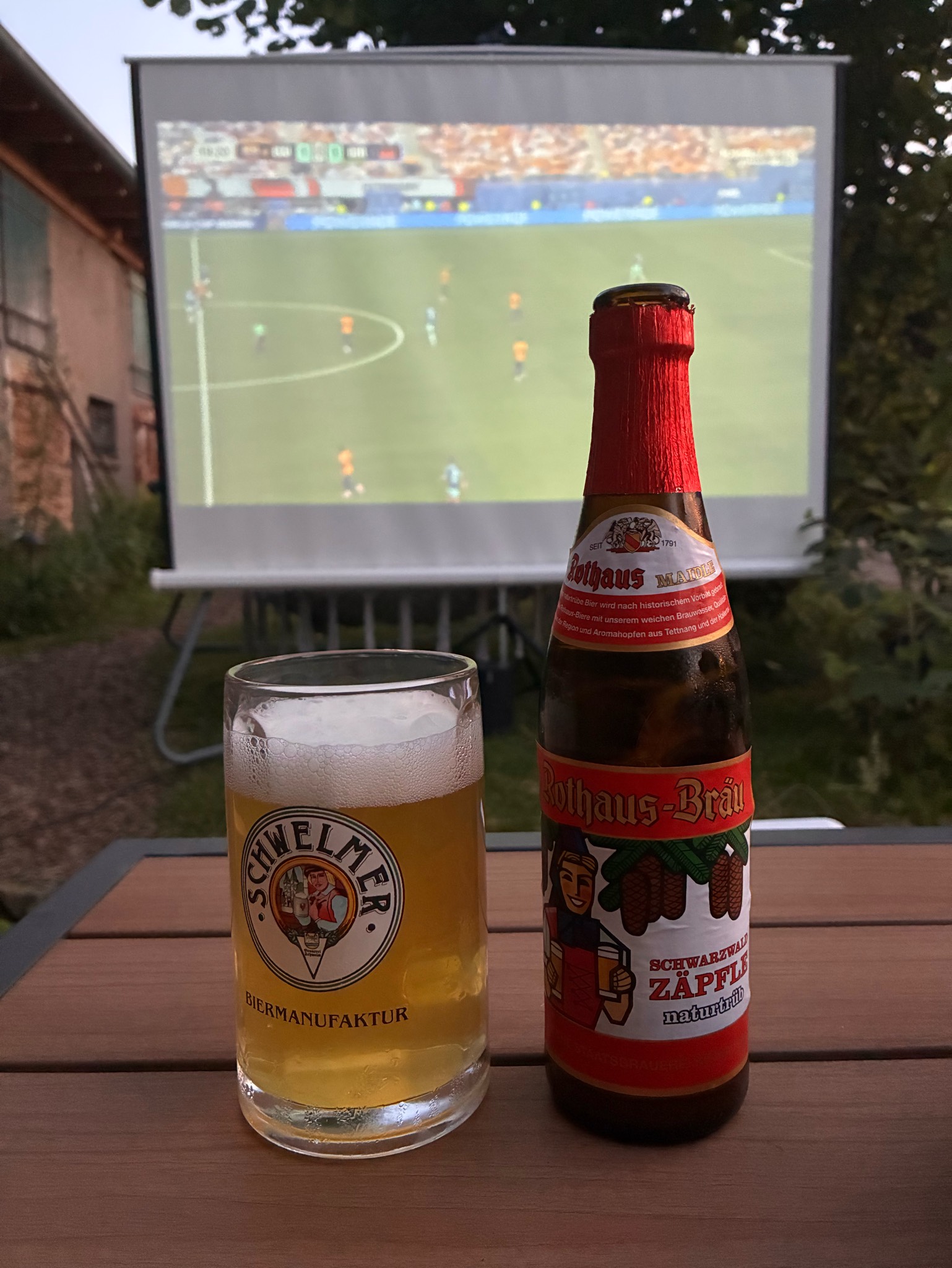 Schwarzwald Zäpfle naturtrüb / Maidle, Badische Staatsbrauerei Rothaus