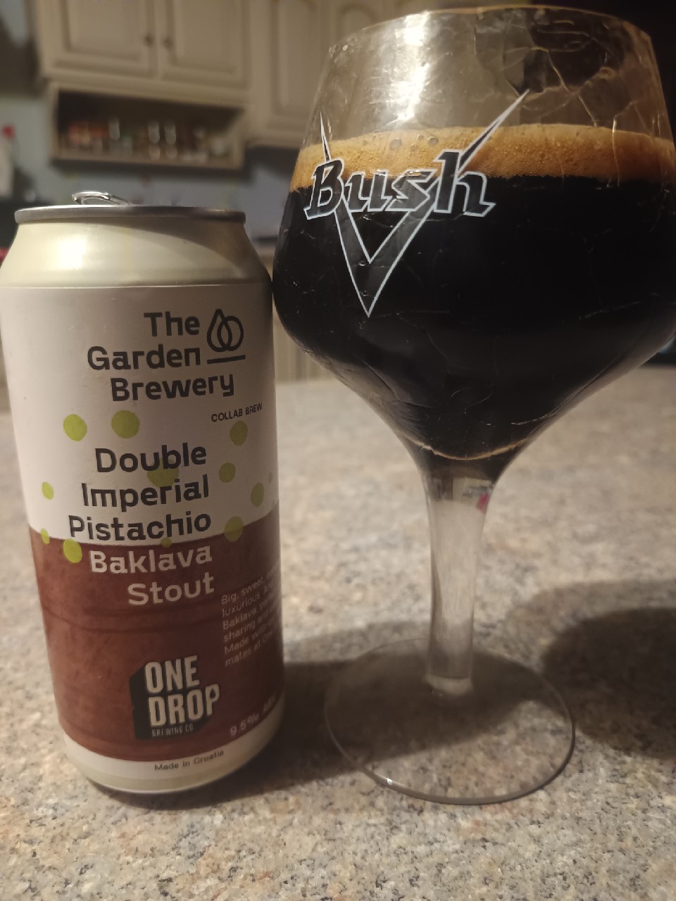 Double impérial pistachio baklava stout, Australia