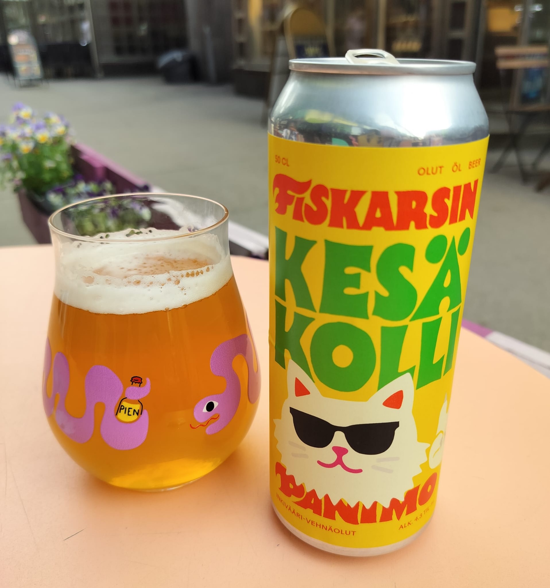 Kesäkolli, Finland