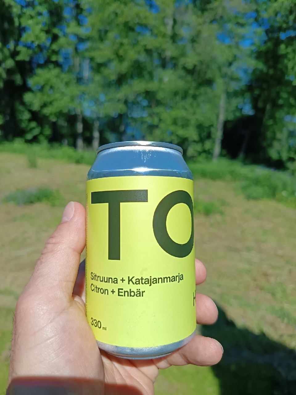 Tosi Hard Seltzer: Sitruuna + Katajanmarja, Ägräs Distillery