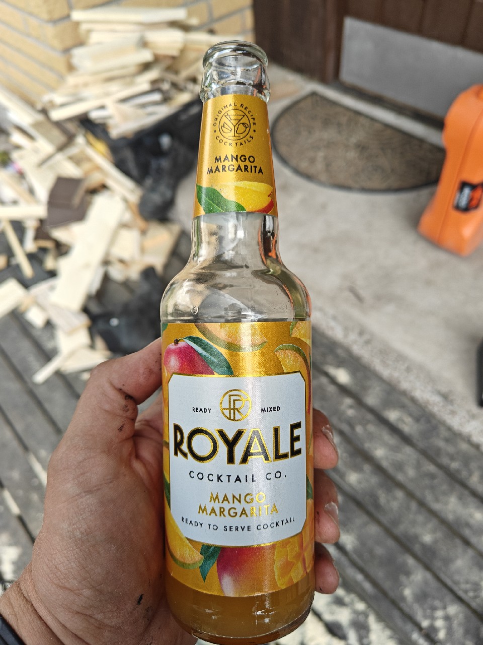 Royale Cocktail Co. Mango Margarita, Kalnapilio-Tauro